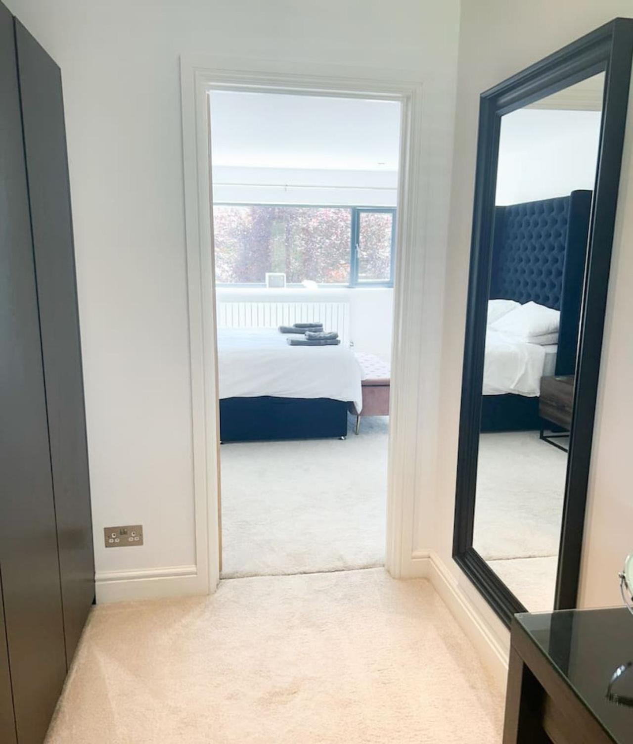 Luxe 5 Bed House In Guildford. Morden Amenities Villa Normandy Exterior photo